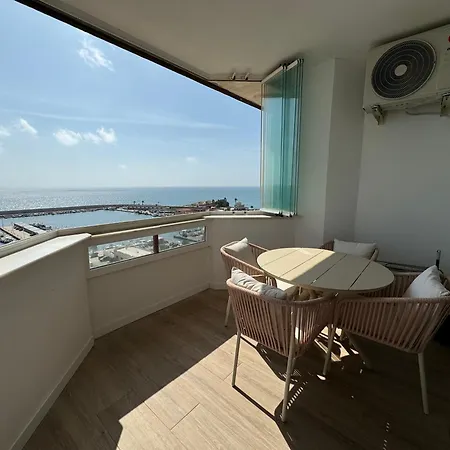Apartment Atico 1 Con Vistas Frontales Al Mar By Sur Fuengirola